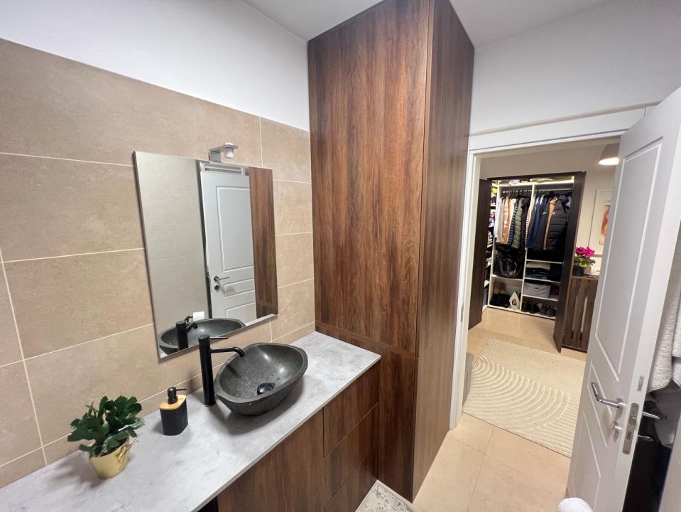 Apartament-2 camere-decomandat-mobilat-utilat-etaj 1-parcare-2 balcoane – fotografia 11 din 13
