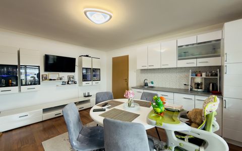 Apartament 3 camere, semidecomandat, 56mp - zona Sagului