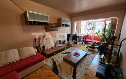 Apartament decomandat de vanzare etaj intermediar lift Vasile Aaron