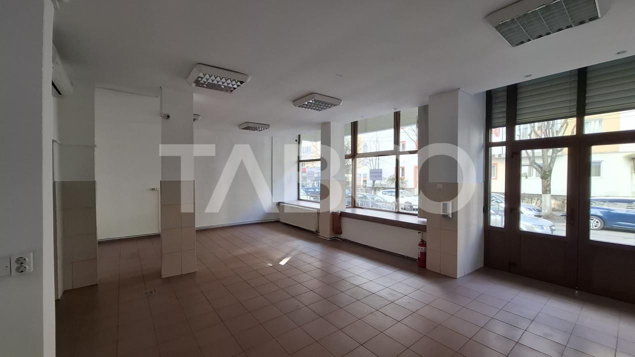 Spatiu comercial 120 mpu cu vitrina 8m si vad pietonal Valea Aurie – fotografia 1 din 9