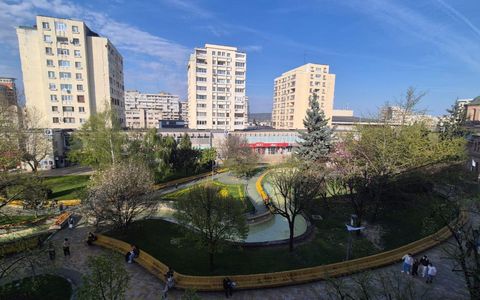 Apartament 3 camere – ultracentral Pitești | renovat complet | parcare inclusa