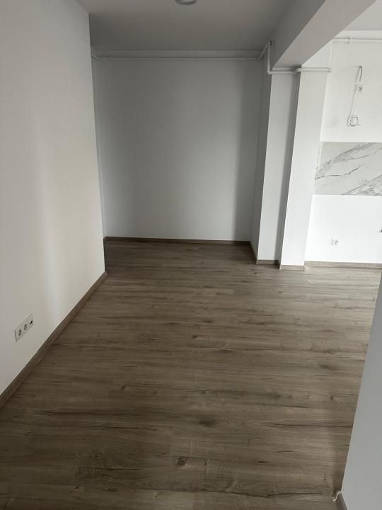 Apartament 3 camere,74mp2,zona Teilor – fotografia 3 din 11