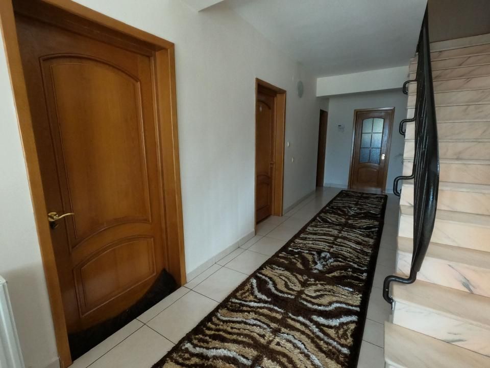 Vilă Exclusivistă cu Terasă și Curte Generoasă în Găvana, Pitești – fotografia 23 din 30