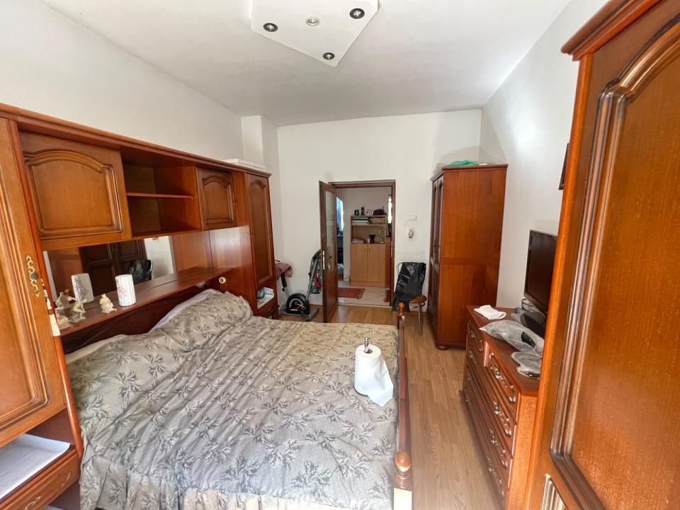 Apartament-2-Camere-Decomandat-La-Casa-Pivnita-Pod-Curte-Comuna – fotografia 2 din 14