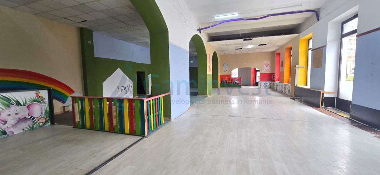 Spatiu comercial ultracentral cu vitrina de 700 mp, Oradea, Bihor – fotografia 20 din 32