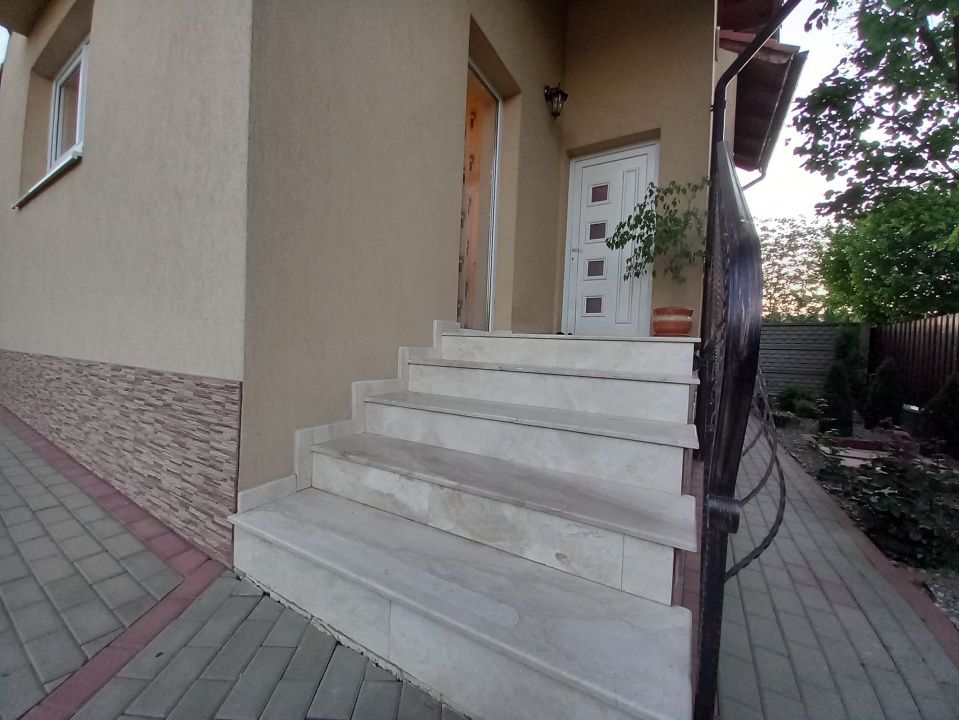 Casă Superba | CETATE Izvorului | 326 mp Teren | Curte | Terasă | Grădină – fotografia 24 din 51