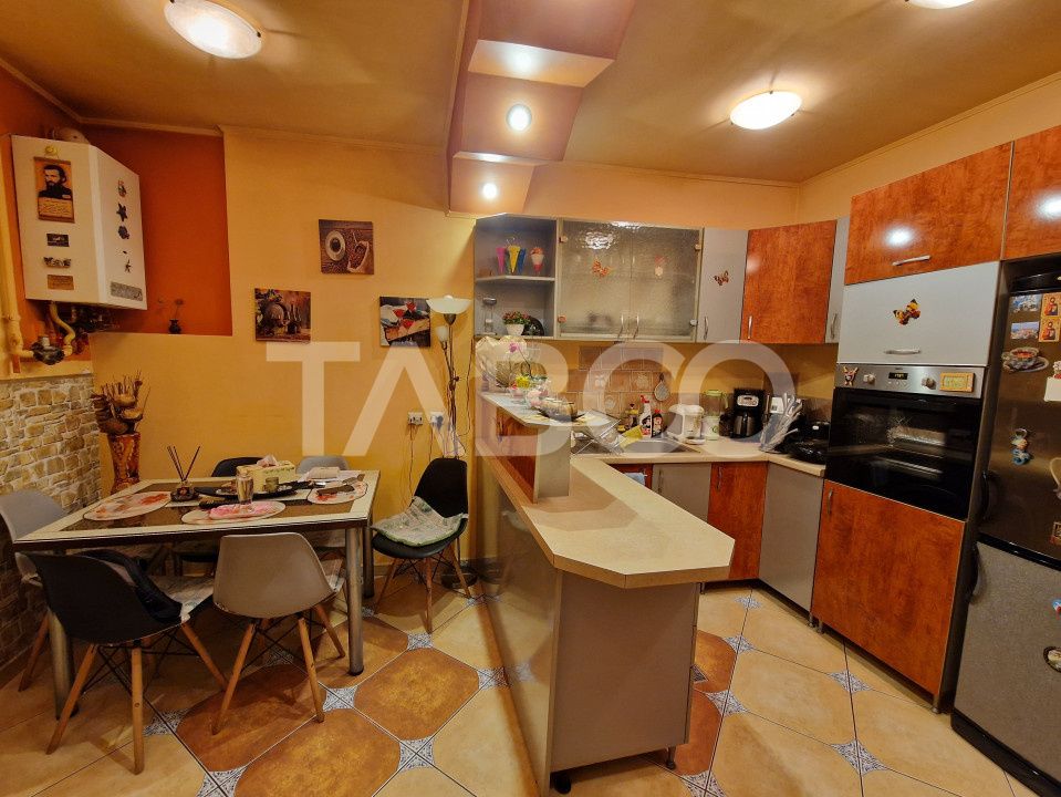 Apartament 89 mpu 4 camere 2 bai loc parcare si pivnita central Sibiu – fotografia 2 din 13