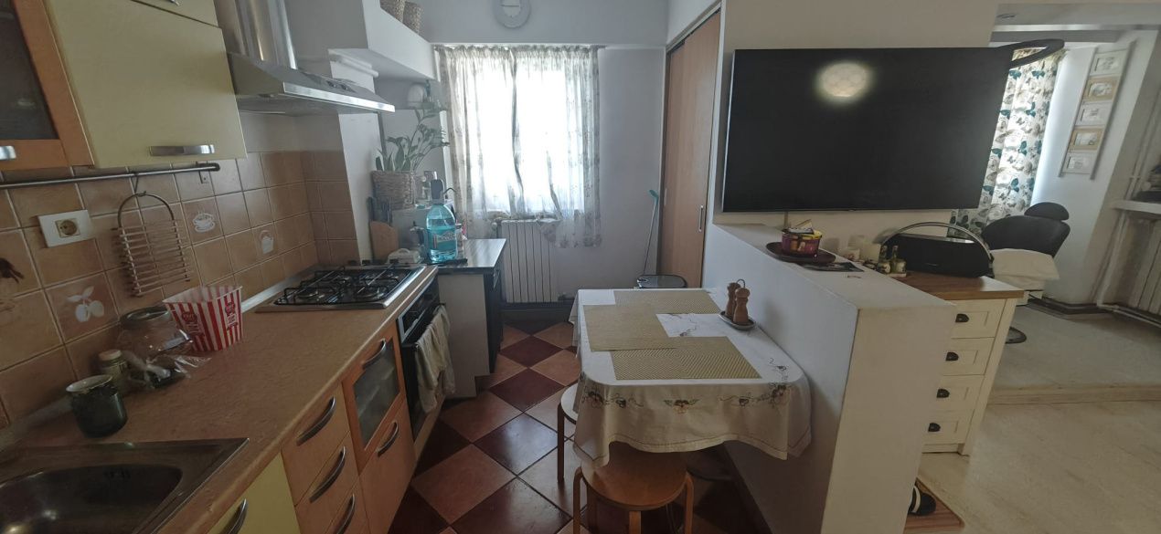 Apartament 3 camere, decomandat, 71 mp, Brazda, zona Liceul Titulescu – fotografia 4 din 7