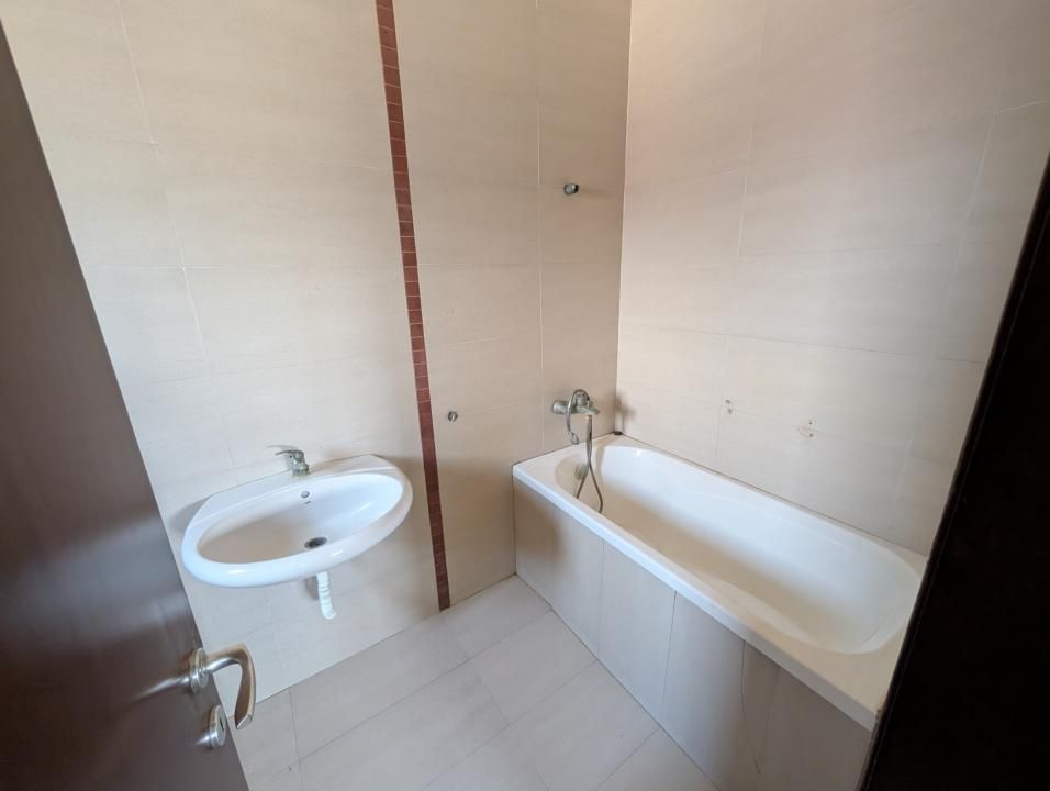 Casa 5 camere 220mp | 0 comision | Tunari central | 200mp teren – fotografia 39 din 47