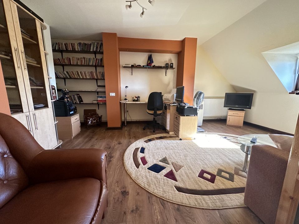 Casa individuală cu 9 camere, 1600 mp teren, 300 mp utili - Sanandrei – fotografia 7 din 18