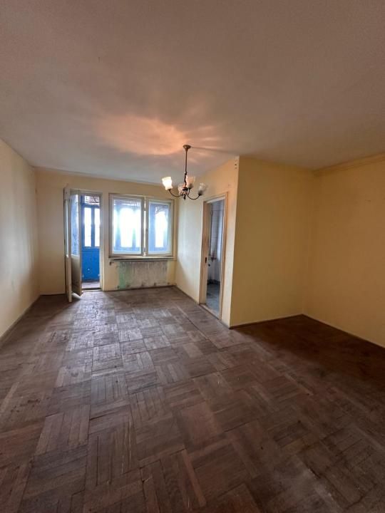 Garsonieră cu balcon de vânzare în zona Tomis III – vedere superbă către oraș – fotografia 2 din 7