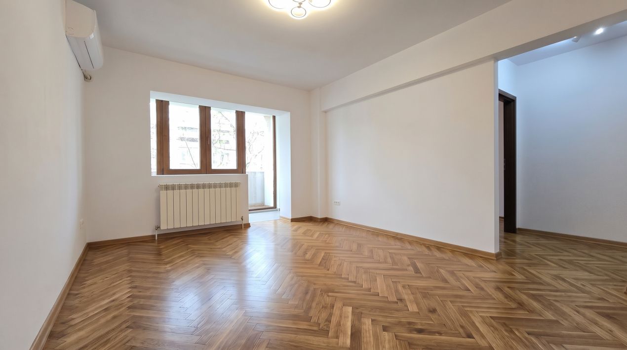 Apartament 3 camere de vanzare | Eliberarii - Inel 2 | Etaj 1 – fotografia 1 din 3