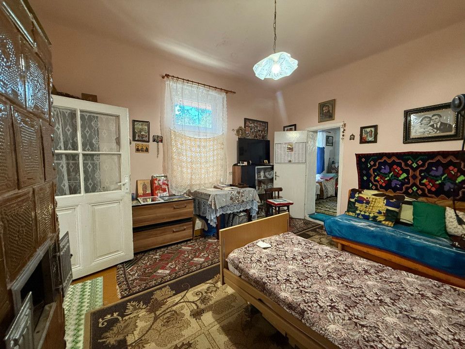 Casa cu 2 camere, curte comuna,  52mp utili -  Zona Iosefin – fotografia 2 din 9