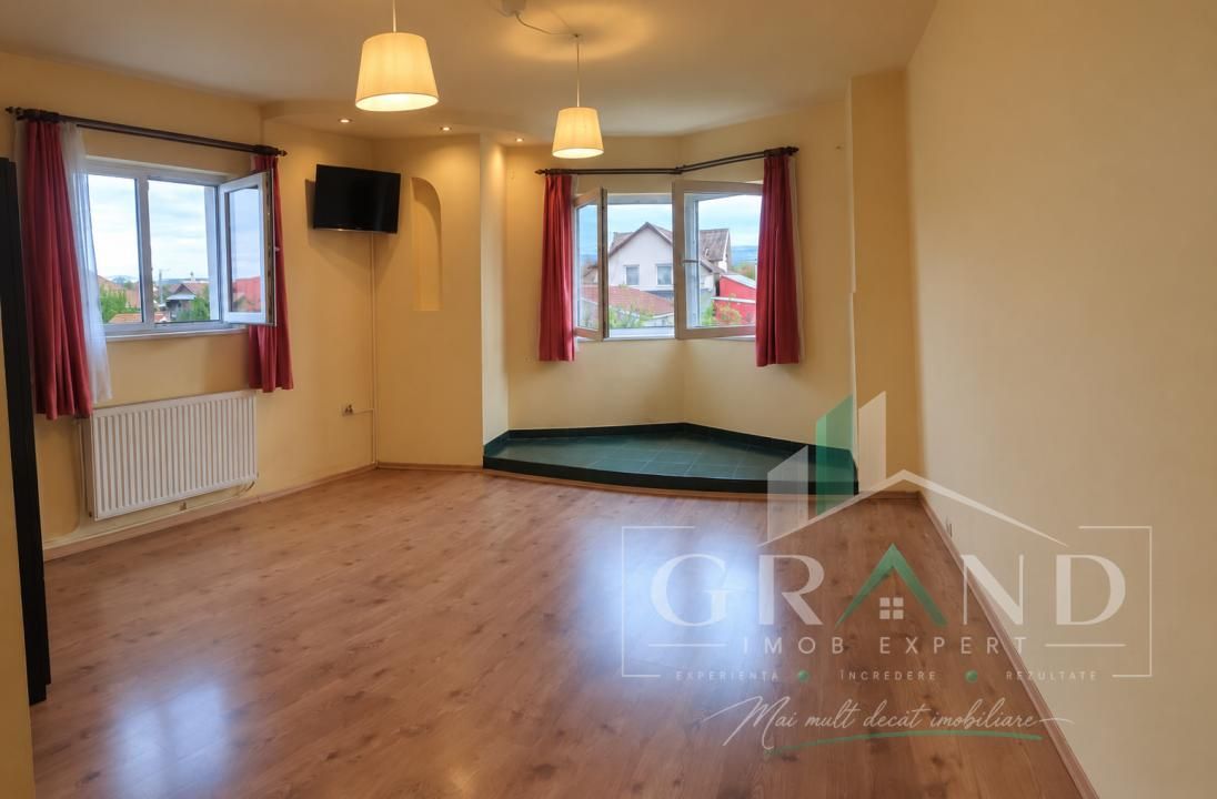 Apartament in vila | 2 camere | Decomandat | Parcare | Curte | Bulgaria/Ira – fotografia 6 din 14