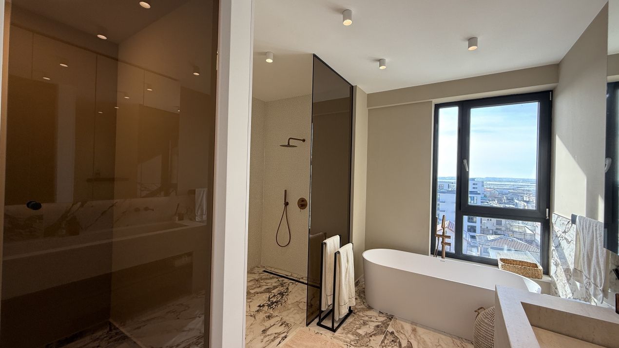 Penthouse 5 camere, vedere la Mare si la Lac, 2 parcari subterane la ALB – fotografia 59 din 84