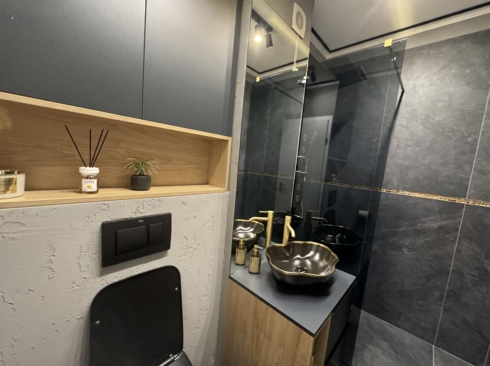 Apartament premium cu 3 camere mobilat la comandă cu terasă de 18 mp – fotografia 8 din 10