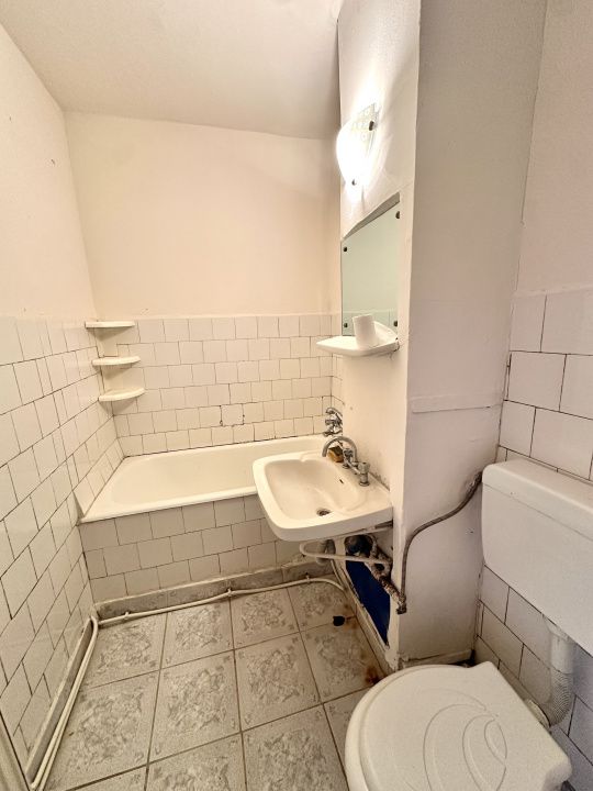 GARSONIERA DECOMANDATA I CETATE I 32 MP I ETAJ 2 I NERENOVATA I – fotografia 12 din 14