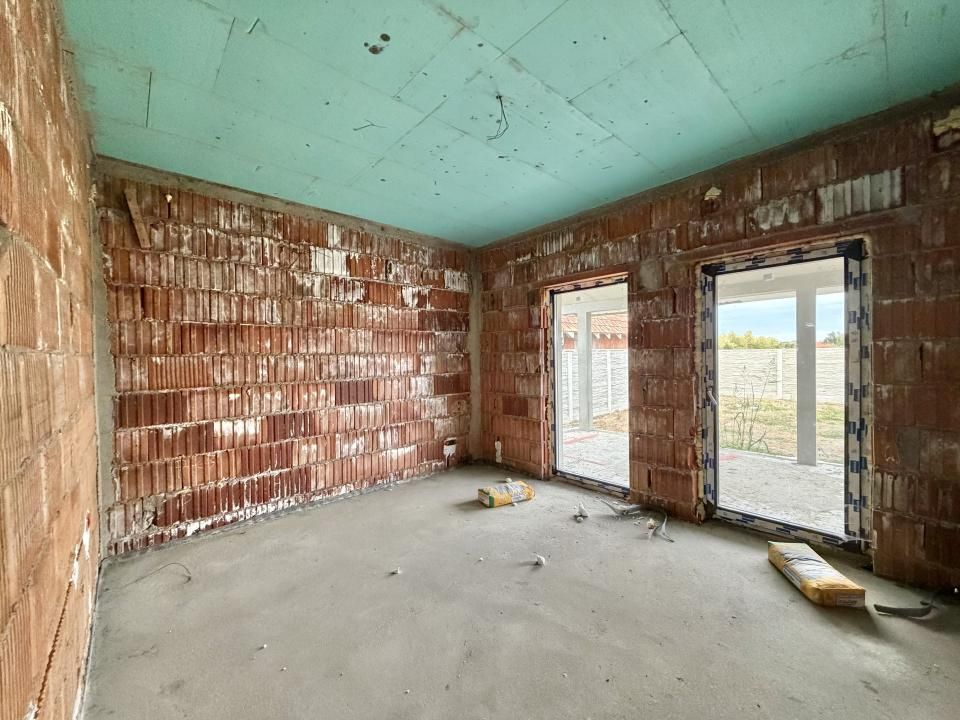 Casa individuala, 4 camere, 100mp utili, 533mp teren in Sanmihaiul Roman – fotografia 9 din 19