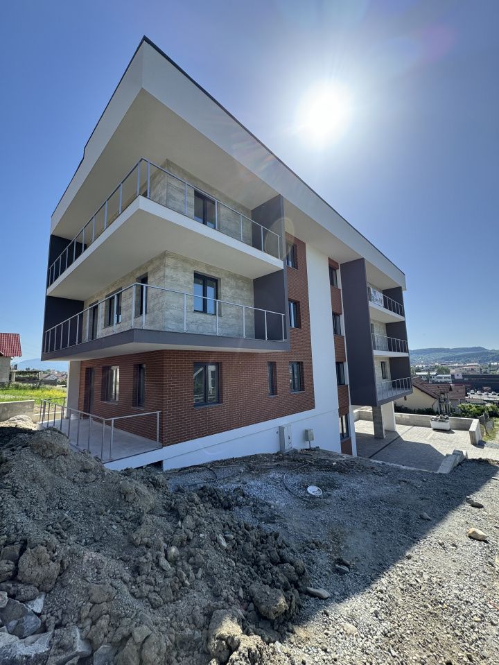 🔑 Apartament 3 camere / 2 bai / 95 MP / etaj 2/  parcare + boxa / ZONA CETATII – fotografia 1 din 10