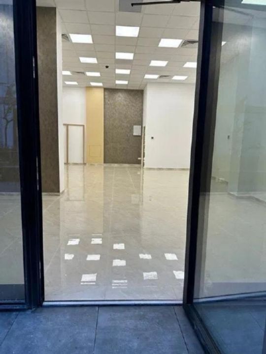 Spatiu Comercial | Cotroceni | vitrina 7mp | Locuri Parcare – fotografia 2 din 8