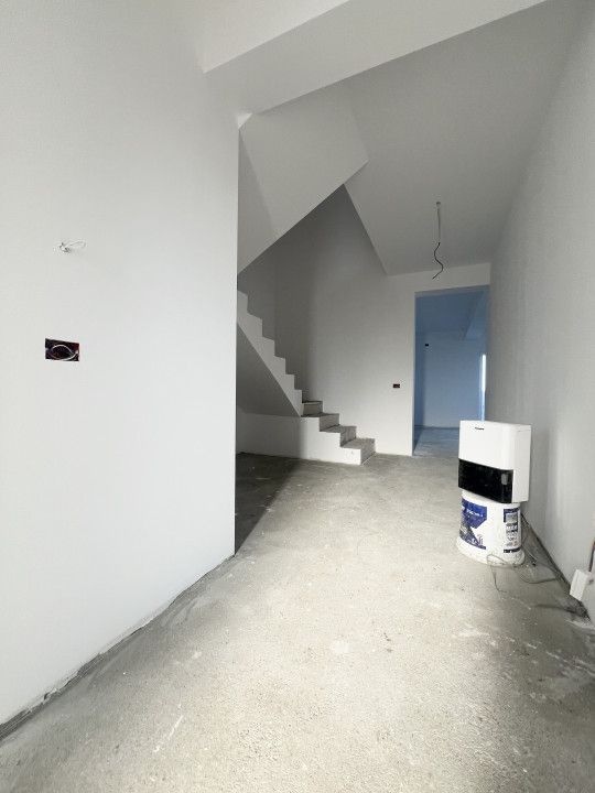 Duplex, 130mp utili, 250mp teren, 4 Camere, Constructie Noua -Giarmata – fotografia 11 din 17