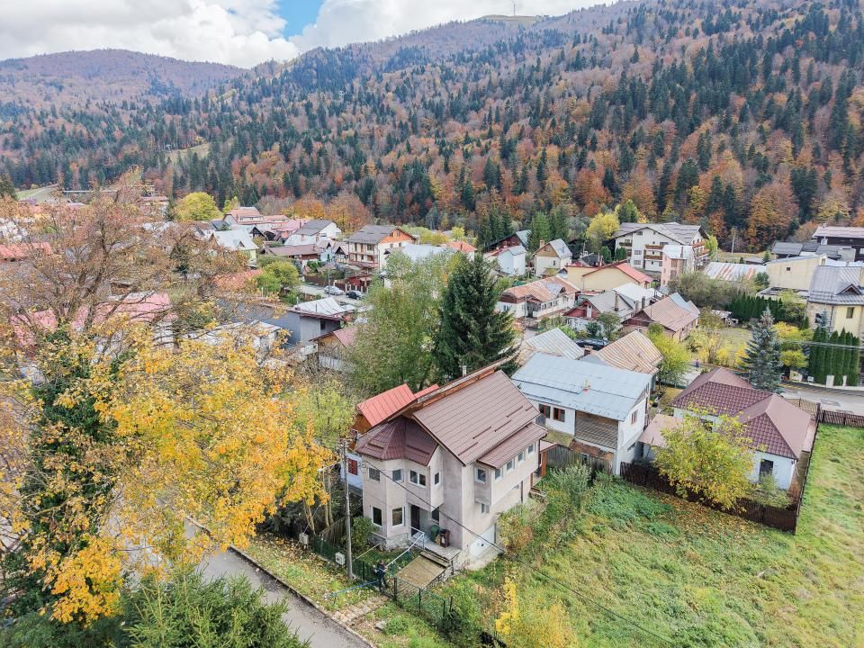 Vilă D+P+1+Pod în Azuga – Vedere Spectaculoasă spre Varful Cazacu – fotografia 28 din 61