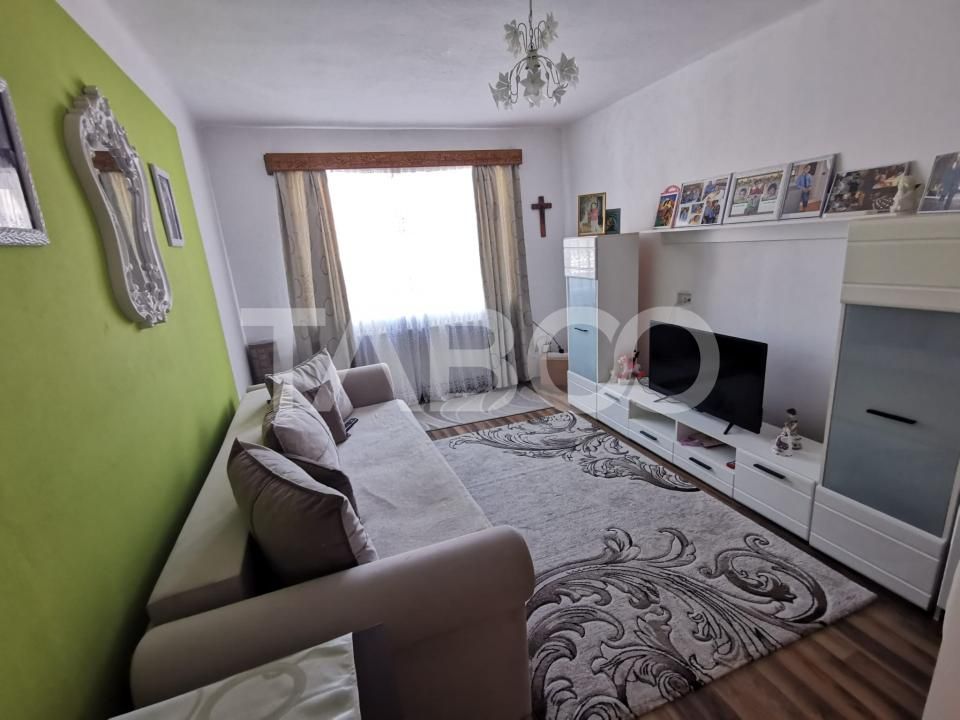 Casa individuala cu 5 camere si 687 mp teren in zona Lazaret – fotografia 1 din 16