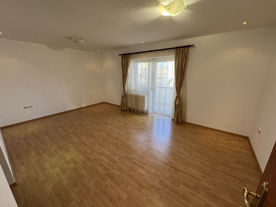 🏡 Casa D+P+E, 1000mp teren de vânzare | Zona Calea Moldovei – fotografia 12 din 26