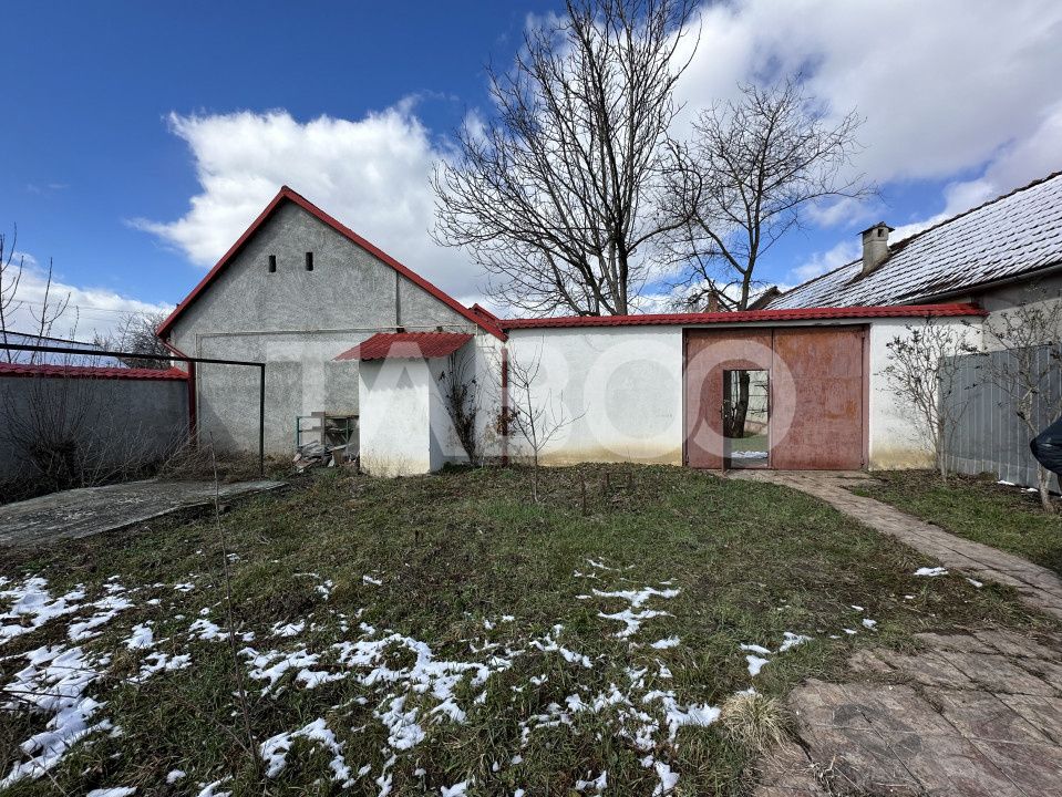 Casa familiala pentru locuit sau vacanta , spatioasa si confortabila . – fotografia 15 din 16
