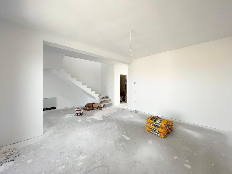 Duplex separat 4 camere, 340 mp teren - Lidl Mosnita Veche – fotografia 1 din 14