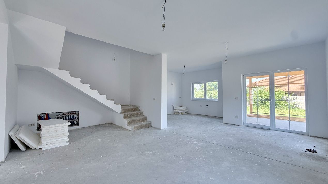 Comision 0% Duplex de vanzare, 5 camere despartit prin garaj - Mosnita Veche – fotografia 2 din 20