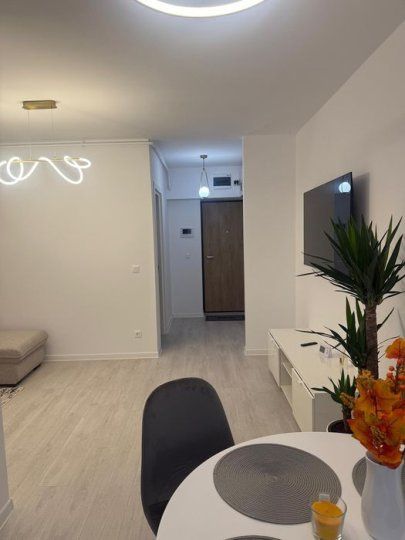 Garsoniera de inchiriat | Hils Replubica | Metrou | Centrala | Parcare – fotografia 4 din 8
