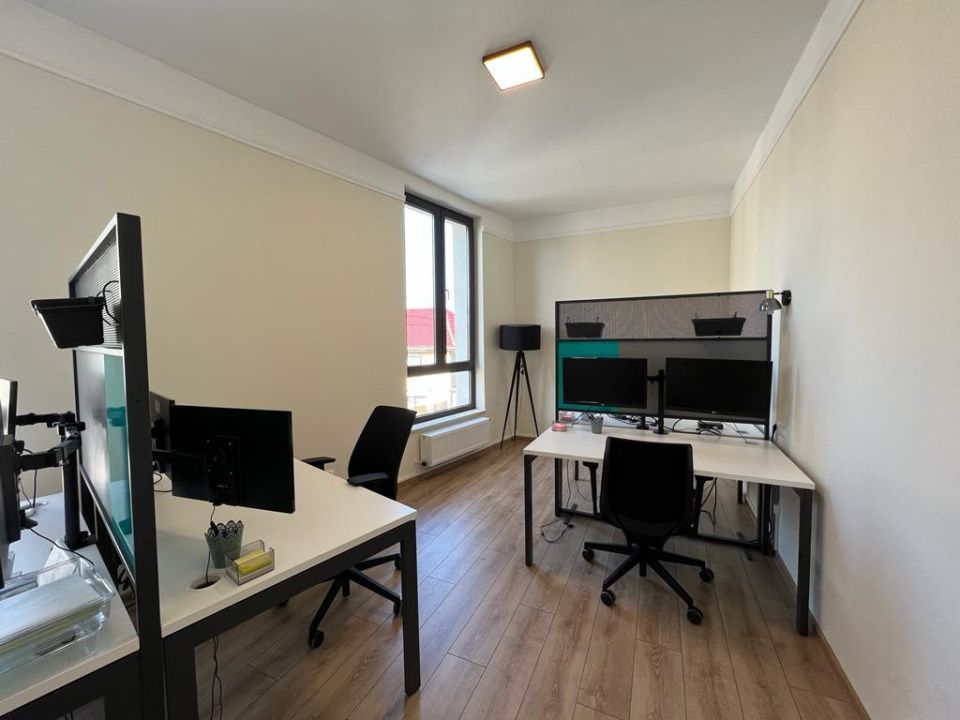Spatiu  birou modern zona Platinia – fotografia 9 din 10