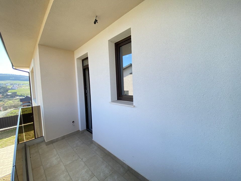 Casă modernă la intrare în Chinteni – zonă superbă, cu priveliște – fotografia 10 din 13