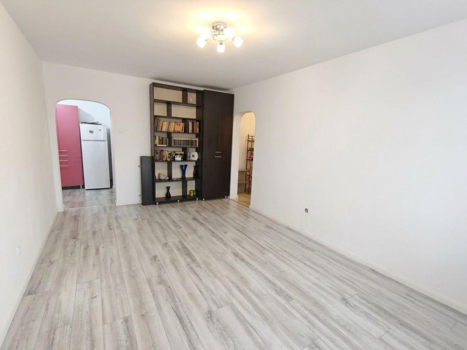 Apartament 3 Camere de vanzare in zona  FAR - Constanța | Decomandat | Renovat – fotografia 3 din 13