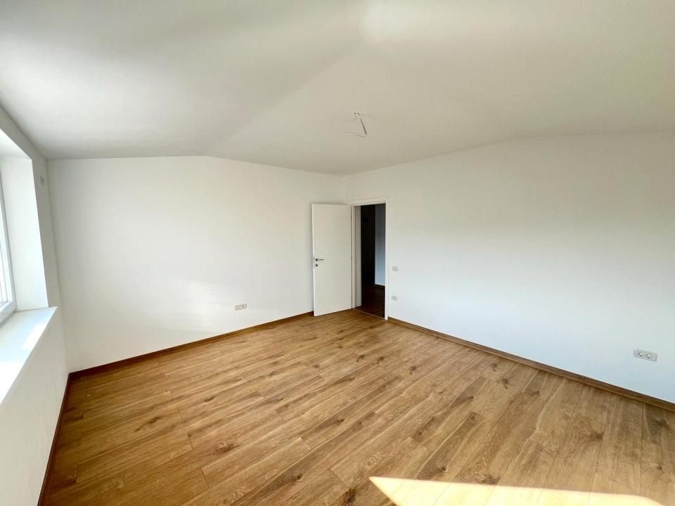 Vanzare-Apartament-2-Camere-56mp-Utili-7mp-Balcoane-Parcare – fotografia 1 din 12