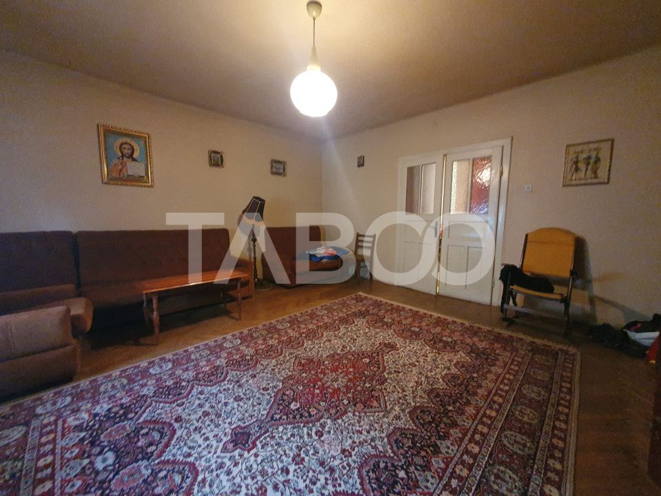 Casa 5 camere 374 mp utili + Anexa 75 mp in punctul 0 al Fagarasului – fotografia 3 din 12