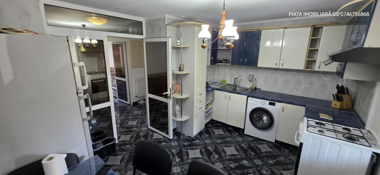Super-Oportunitate! Apartament Spațios 3 Camere Decomandat(81 mp utili, An 1990) – fotografia 8 din 13