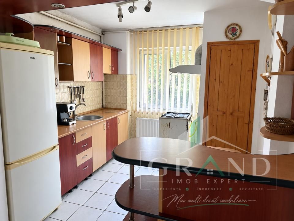 Apartament 3 camere de vanzare, Gheorgheni – fotografia 1 din 8