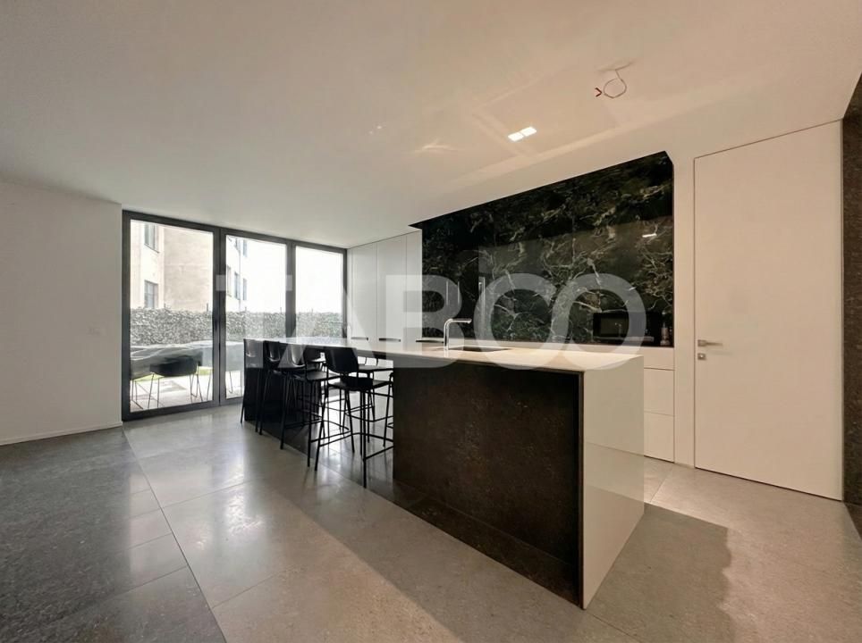 De vanzare unitate duplex ultrafinisata vedere panoramica spre oras – fotografia 2 din 22