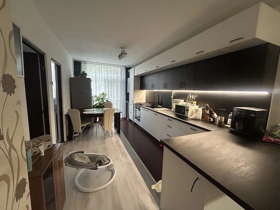 Apartament 3 camere cu parcare inclusă – Strada Tineretului, Florești – fotografia 1 din 5