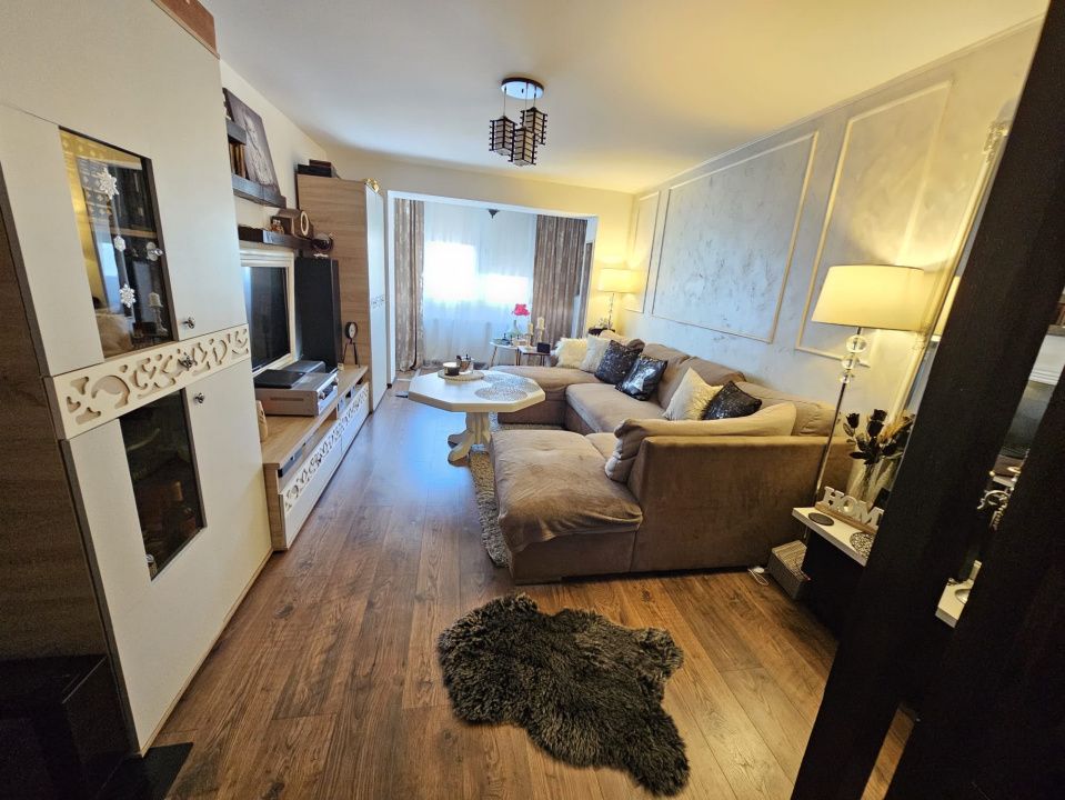Apartament 3 camere CETATE Bulevard Etaj 3 Renovat Total Mobilat Beci Parcare – fotografia 18 din 22