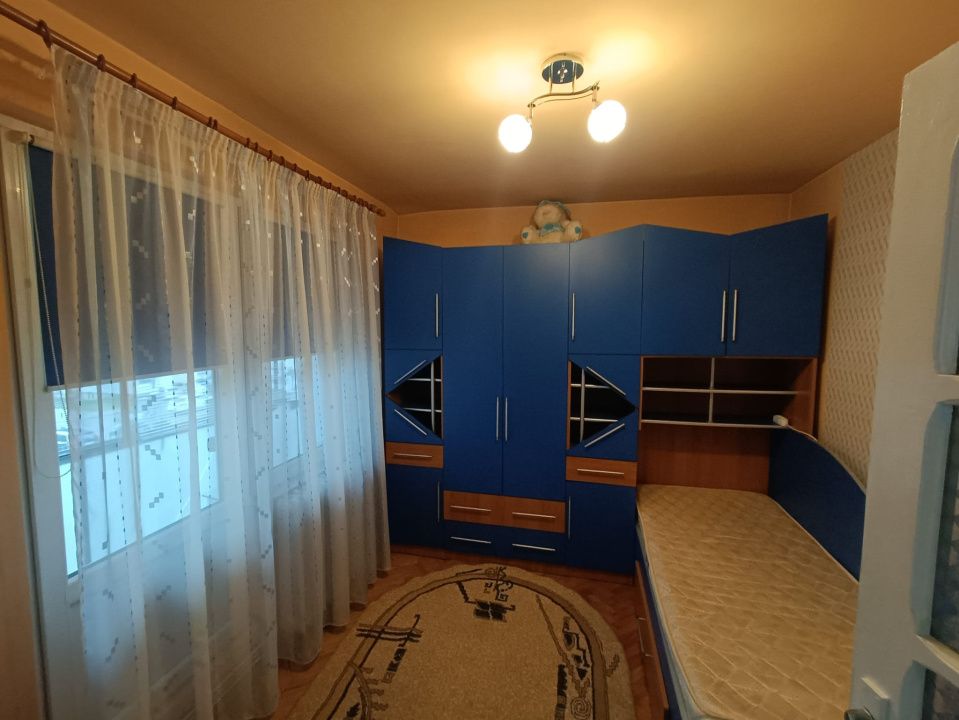 Apartament cu 3 camere, etaj 2, de vânzare în mun. Reghin, bld. Unirii – fotografia 3 din 9