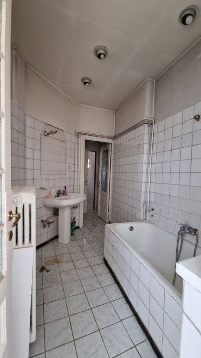 Proprietate deosebită ap 3 camere de vanzare ULTRACENTRAL – fotografia 11 din 19
