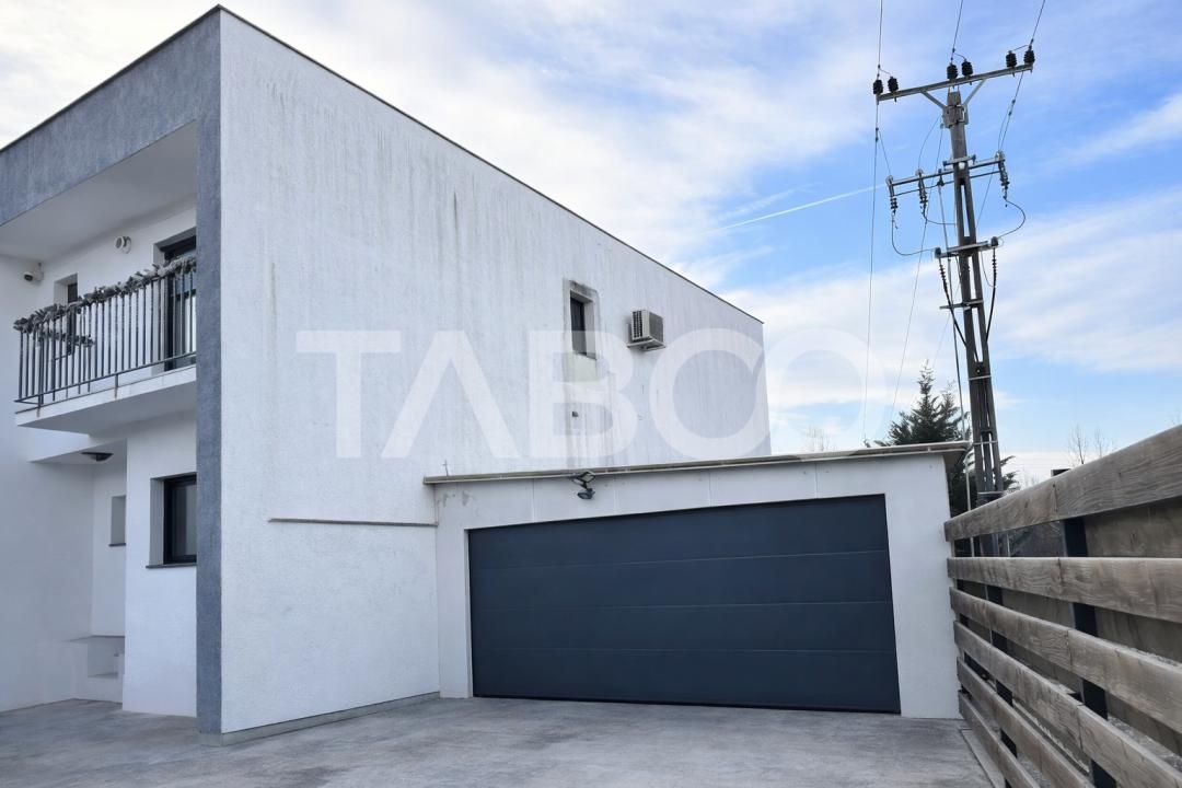 Casa moderna bine construita carport si zona verde Selimbar – fotografia 2 din 7