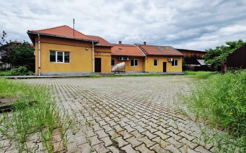 Casa pentru birouri, curte generoasa si 10 parcari zona Paris