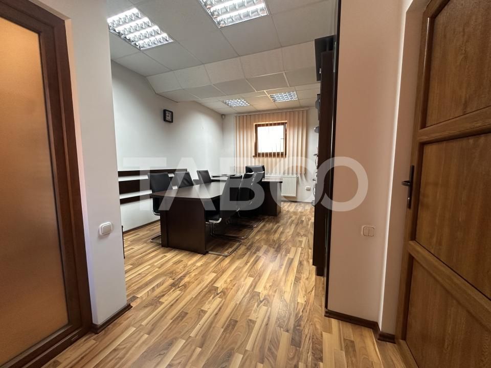 Spatiu de birouri mobilat de inchiriat acces stradal si curte Luptei – fotografia 2 din 17