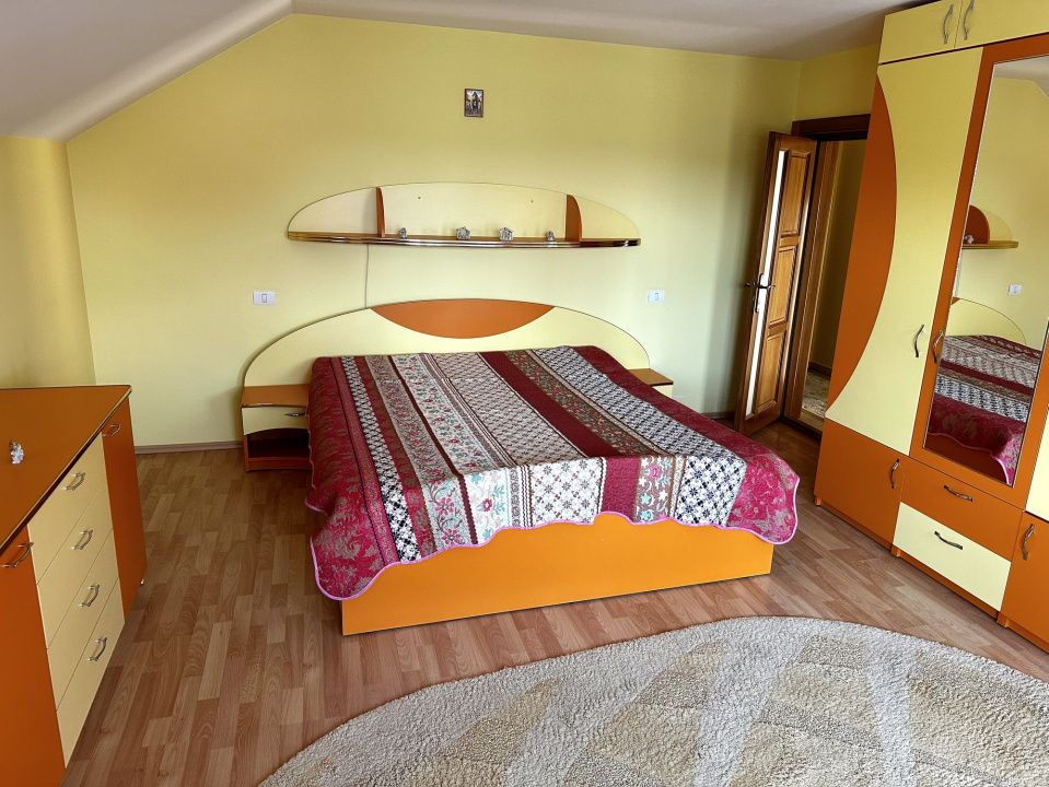 Casa D+P+M cu garaj teren 400 mp finisata utilata mobilata asfal CETATE Giro – fotografia 7 din 18