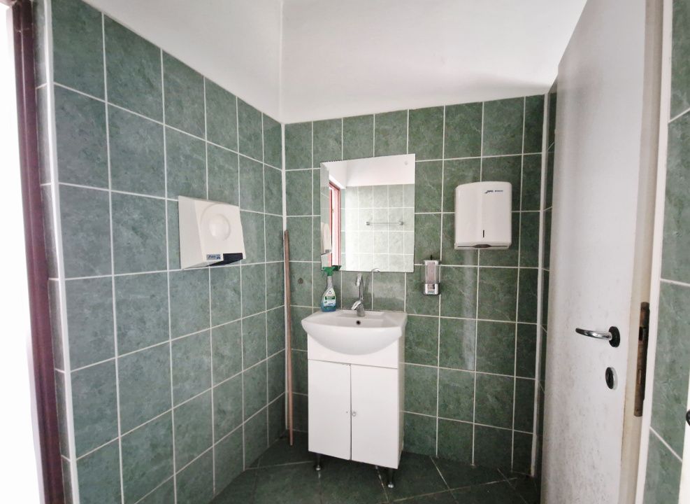 Casa pentru birouri, curte generoasa si 10 parcari zona Paris – fotografia 17 din 22