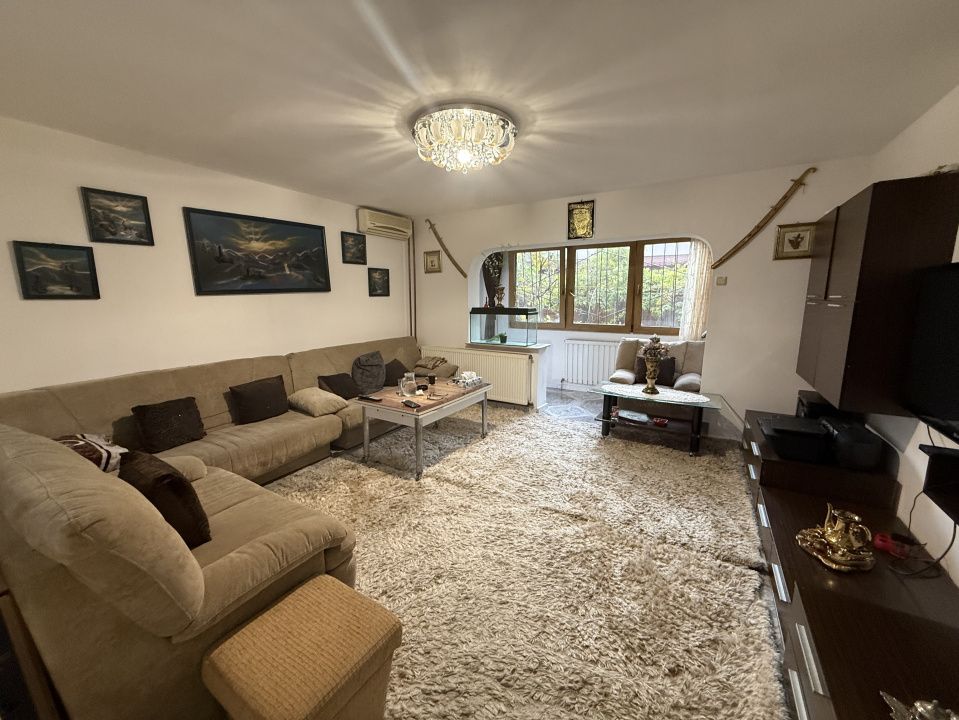 Apartament cu 3 camere, decomandat, 95 mp, parter - Girocului – fotografia 1 din 10